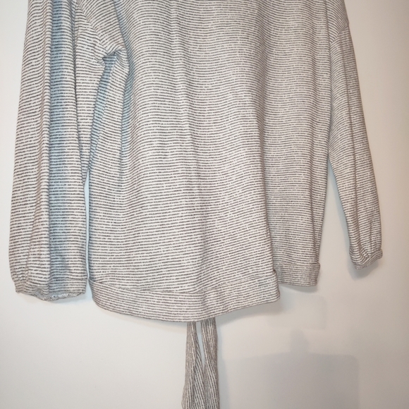 Grey & Gray Long Sleeve Tie Front Striped Top - Picture 8 of 12